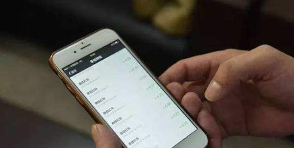 把别人拉黑删除了想再加回来怎么加（删除并拉黑后就永远加不上对方了吗）