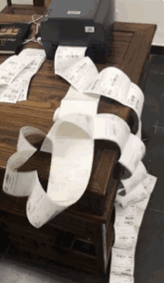 边吃枇杷边听《找工作注意事项讲座》