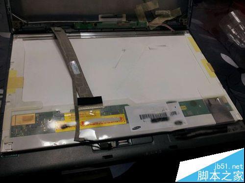 笔记本电脑怎么拆机更换屏幕?