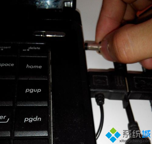 笔记本电脑怎么添加内存条