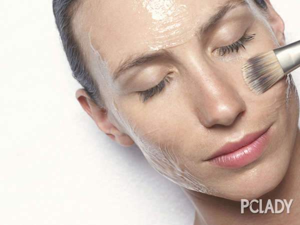 唇膏口红跟口红哪个好(口红与唇膏的差别)