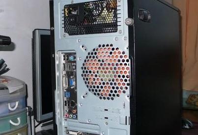 电脑开不了机显示无信号是什么原因