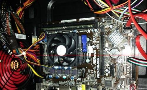 电脑开机主板不通电的解决方法