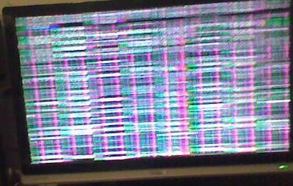 电脑启动后屏幕花