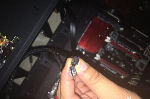 电脑启动线被拔了怎么办?