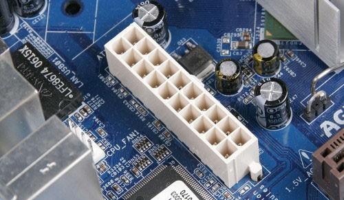 电脑主板供电接口有什么不同