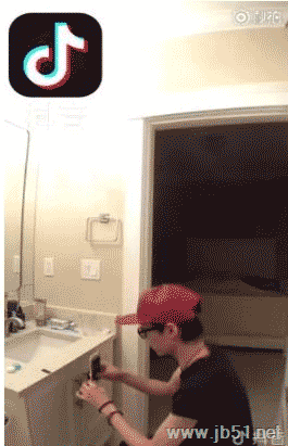 抖音灵魂出窍视频如何制作？抖音灵魂出窍制作教程