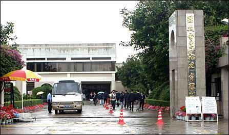 钢铁是这样炼成的 直击液晶显示器生产过程