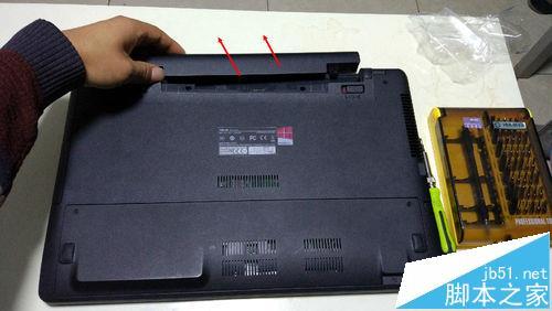 华硕X352W笔记本怎么拆机清理风扇?