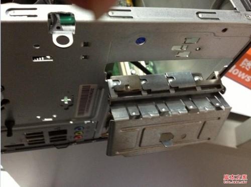 机箱后挡片如何拆卸(图文)