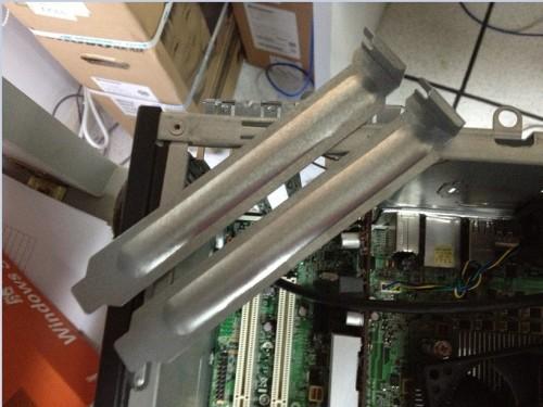 机箱后挡片如何拆卸