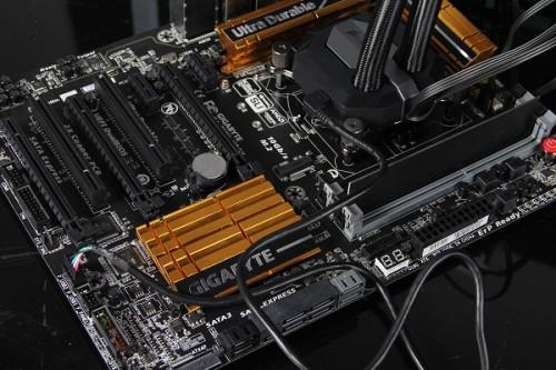 机箱走背线线材如何归纳?DIY组装电脑机箱走背线技巧