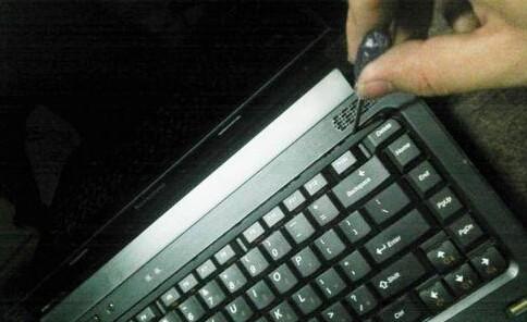 联想B460笔记本怎么拆机换风扇清灰?