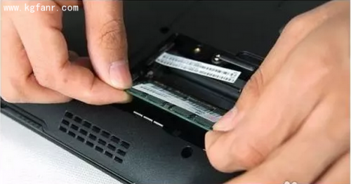 联想Y460.Y470更换内存条教程
