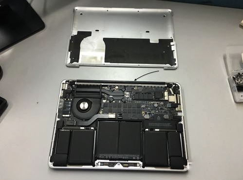 Macbook苹果电脑怎么拆机?