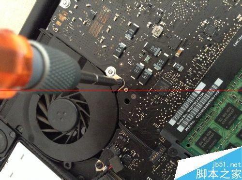 Macbook pro如何拆机深度清灰换电池