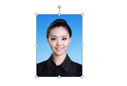 ppt幻灯片中的彩色照片怎么变黑白?