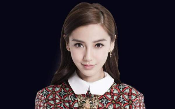 拍照手抖了图片很模糊怎么修复(ps修复手抖镜头模糊照片)