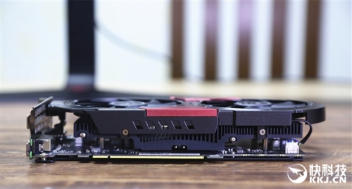 七彩虹GTX1050/1050Ti开箱图赏