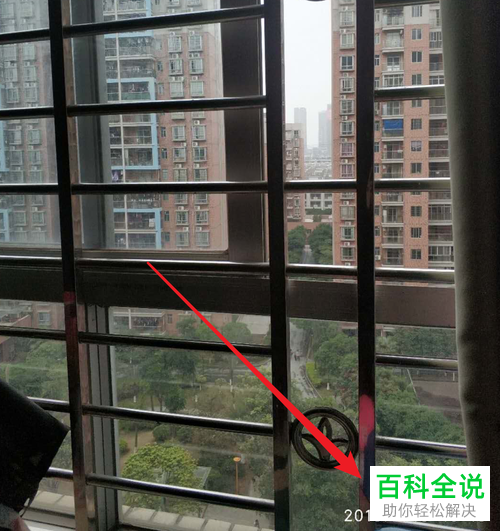如何在小米手机中设置拍照时自动为照片添加时间水印？
