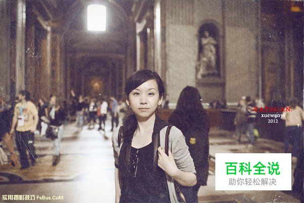 如何在旅行时为女友拍摄自然写真