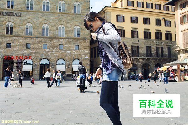 如何在旅行时为女友拍摄自然写真