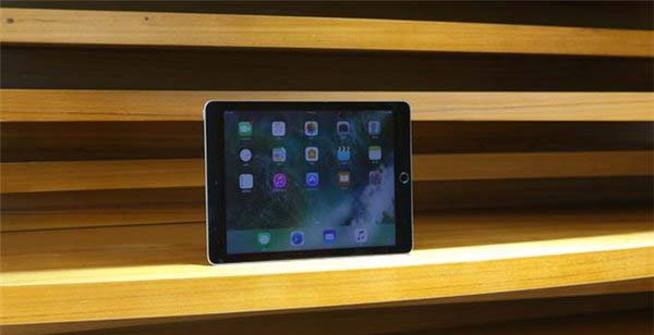 全新9.7英寸iPad性能如何? 9.7英寸iPad上手体验评测