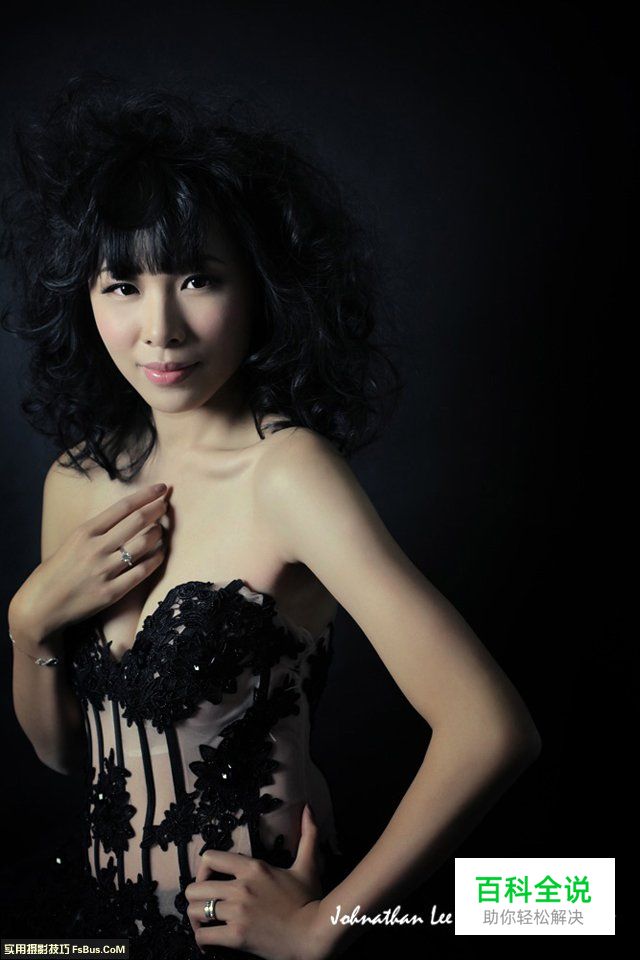 人像摆姿三招展现完美身形