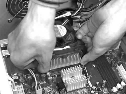 图文教程:安装P4散热器