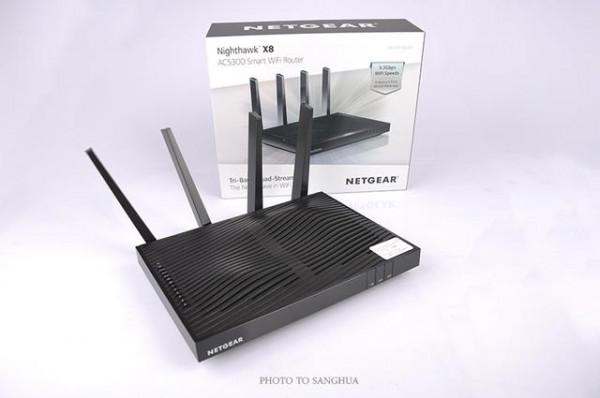 网件R8500夜鹰X8路由器内部做工怎么样