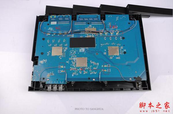 网件R8500夜鹰X8路由器内部做工怎么样