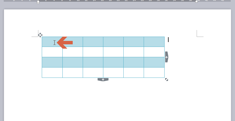 wps页面中的表格怎么设置居中?