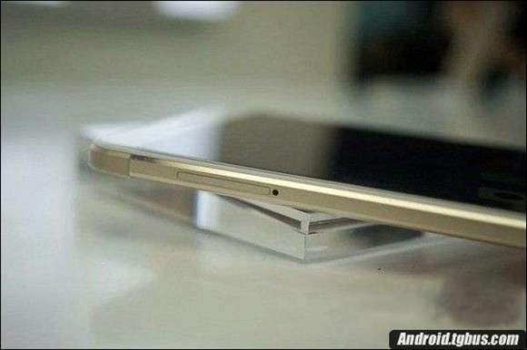 小米Max怎么装卡?