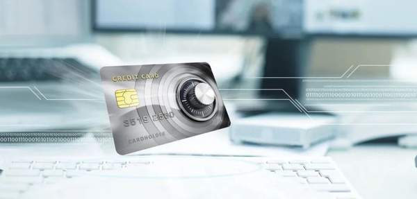 信用卡的身份证过期了怎么更新（身份证过期信用卡还能用吗）