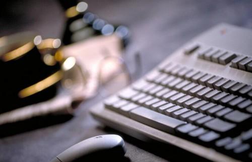 怎么设置键盘开机跳线