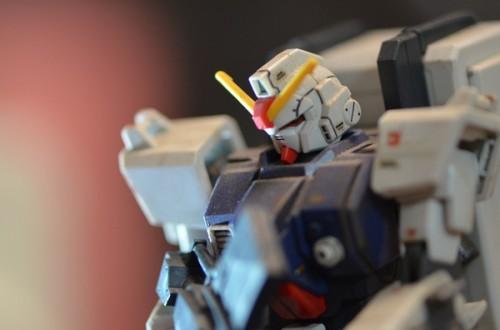 怎样能把家里的静态模型拍得酷一点?